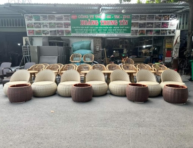 Mẫu Bàn Ghế Cà Phê Đẹp 2025: Đỉnh Cao Sáng Tạo và Chất Lượng từ Hoàng Trung Tín