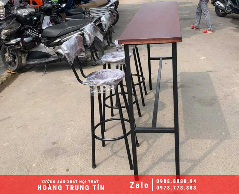 Bộ Bàn Ghế Bar Chân Sắt Mặt Gỗ - HTT095