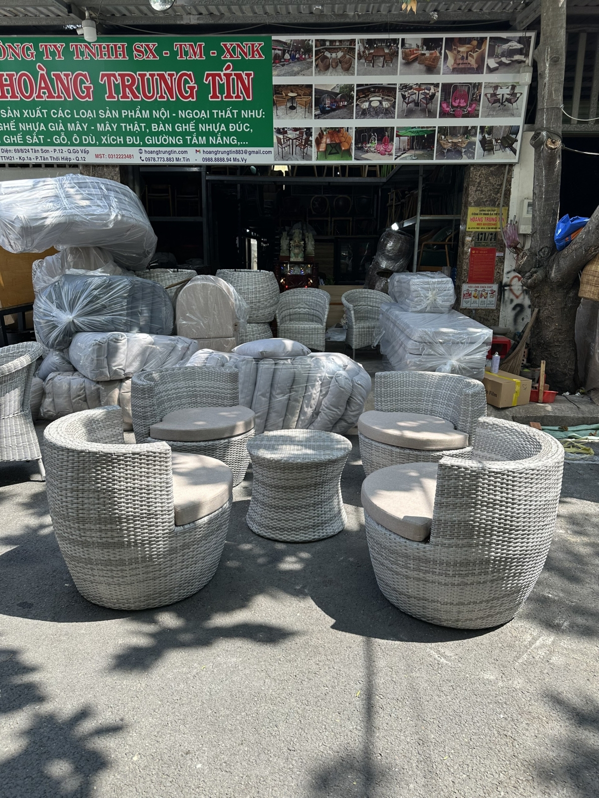 Thanh Lý Bộ Bàn Ghế Sofa Mây Nhựa Ngoài Trời Màu Xám