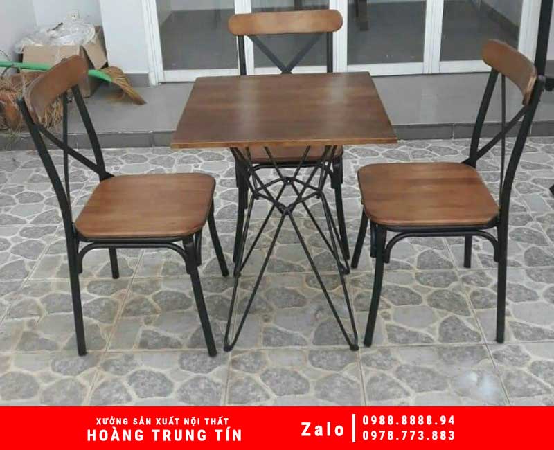 Bàn ghế sắt gỗ HTT 14