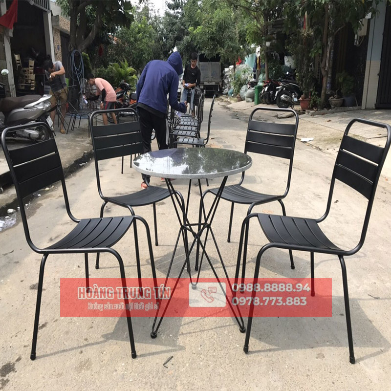 Bàn ghế sắt mỹ nghệ HTT-MN05
