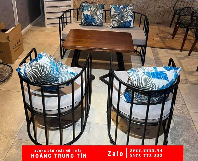 Bộ bàn ghế sofa sắt nệm HTT-18