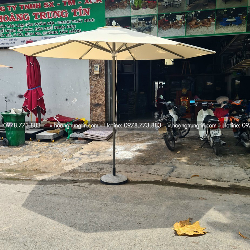 Dù chính tâm dành cho quán cafe
