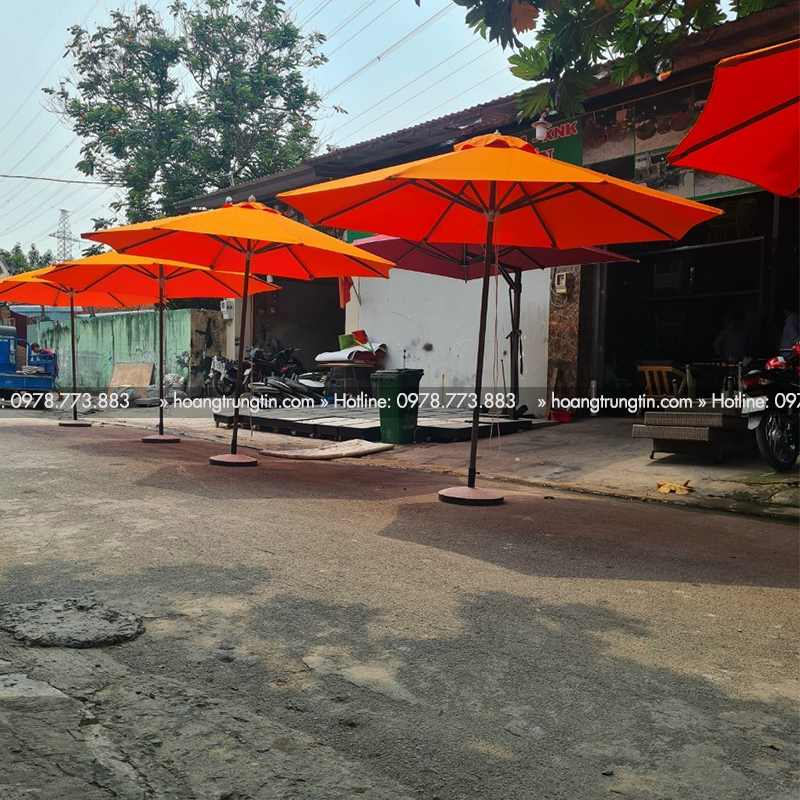 Dù chính tâm dành cho quán cafe