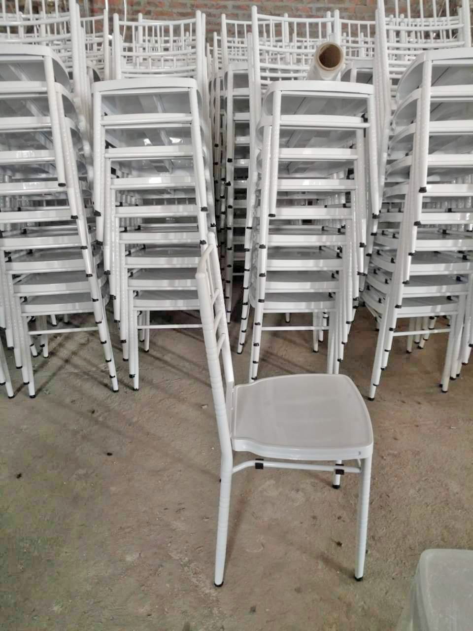 Ghế Tiffany Chiavari Nhà Hàng Tiệc Cưới